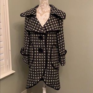 An Ren Black & White Plaid Coat Size Small